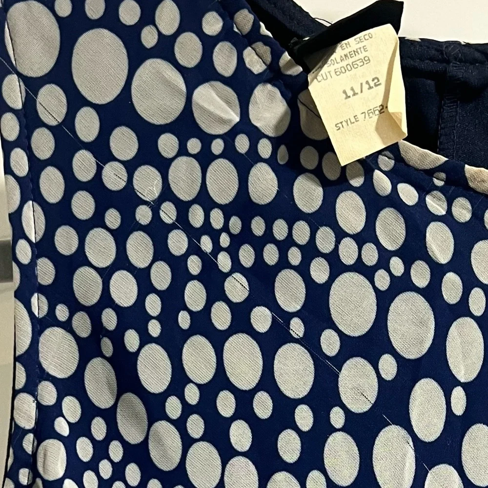 Blue and white polka dot sleeveless shift dress. - Picture 5 of 5